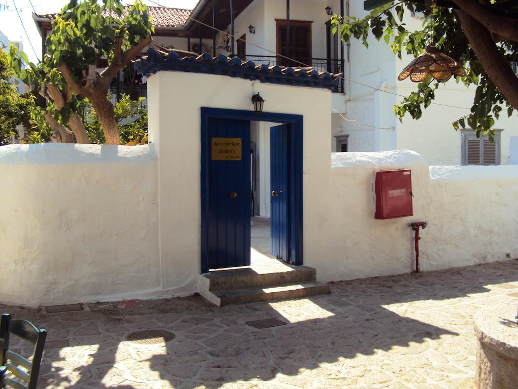 Spalieri Rooms Hydra  Exterior photo